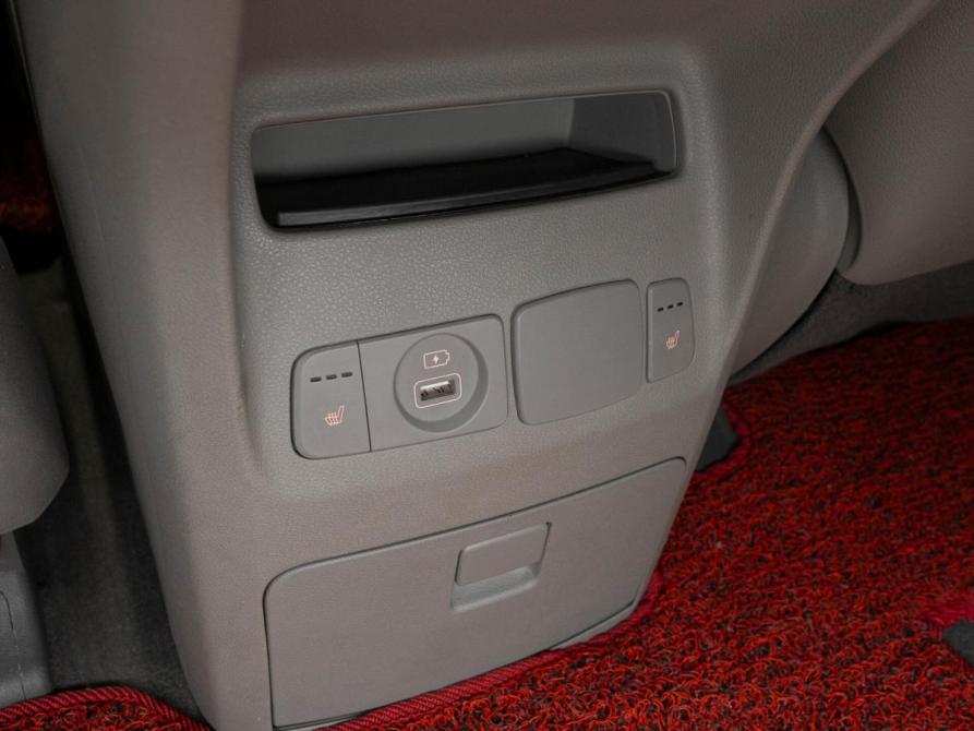 Kia Carnival III Москва  - изображение 19