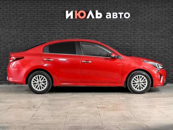 Kia Rio IV Рестайлинг с пробегом 2020 года, цена 1 750 000 рублей, 53556 км, седан, Автокод Объявления