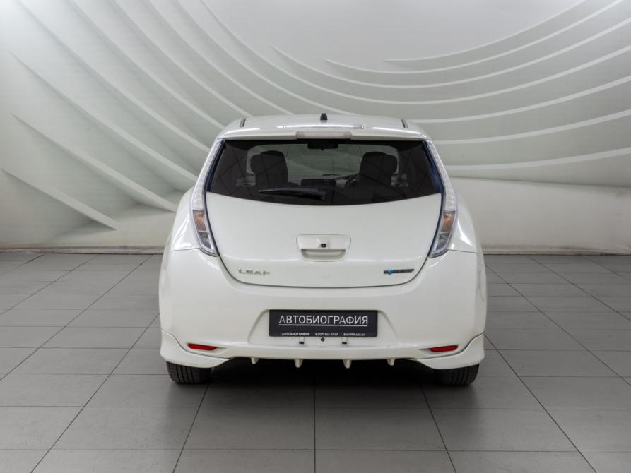 Nissan Leaf I (ZE0/AZE0) Волгоград  - изображение 6