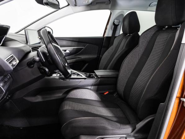 Peugeot 3008 II с пробегом 2017 года, цена 1 599 000 рублей, 112806 км, внедорожник, Автокод Объявления