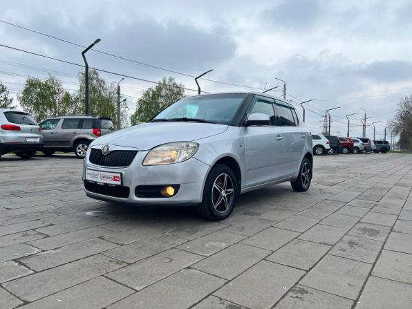 Skoda Fabia II с пробегом 2009 года, цена 402 700 рублей, 281728 км, хэтчбек, Автокод Объявления