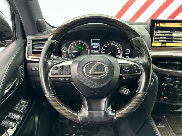 Lexus LX III Рестайлинг 2 с пробегом 2018 года, цена 6 290 000 рублей, 258716 км, внедорожник, Автокод Объявления