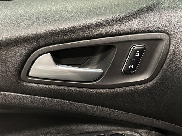 Ford Kuga II с пробегом 2013 года, цена 1 030 000 рублей, 147989 км, внедорожник, Автокод Объявления