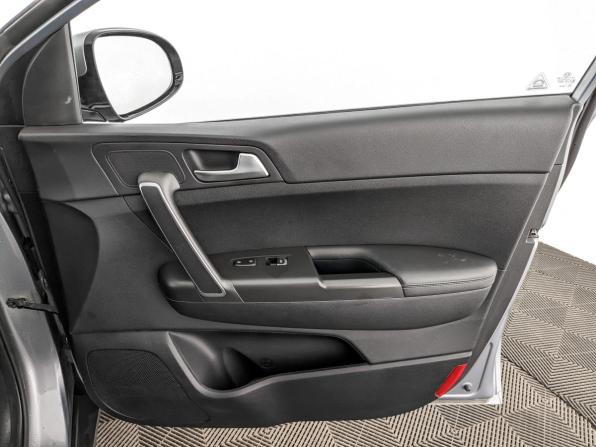 Kia Sportage IV Рестайлинг с пробегом 2019 года, цена 2 195 000 рублей, 102573 км, внедорожник, Автокод Объявления