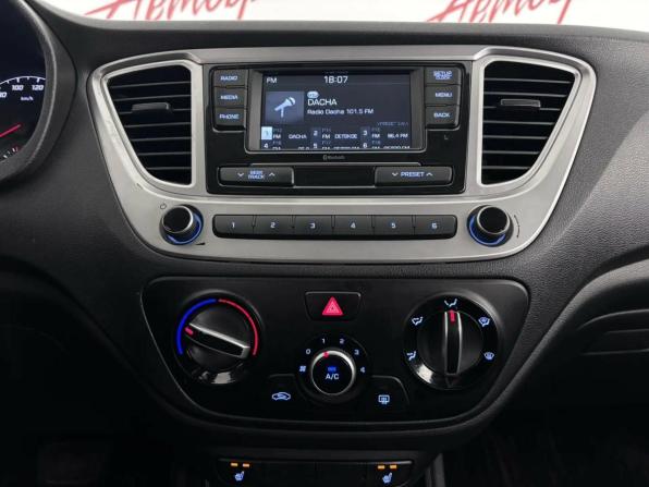 Hyundai Solaris II Рестайлинг с пробегом 2022 года, цена 1 379 000 рублей, 109324 км, седан, Автокод Объявления