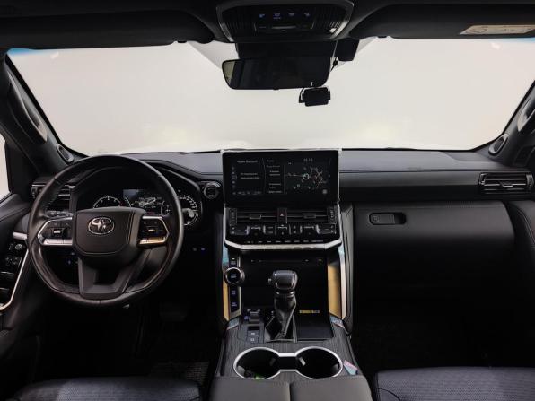 Toyota Land Cruiser 300 Series с пробегом 2022 года, цена 12 900 000 рублей, 11148 км, внедорожник, Автокод Объявления