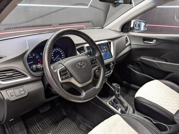 Hyundai Solaris II с пробегом 2017 года, цена 1 380 000 рублей, 76268 км, седан, Автокод Объявления