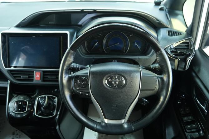 Toyota Esquire I Рестайлинг с пробегом 2019 года, цена 2 619 000 рублей, 122000 км, минивэн, Автокод Объявления