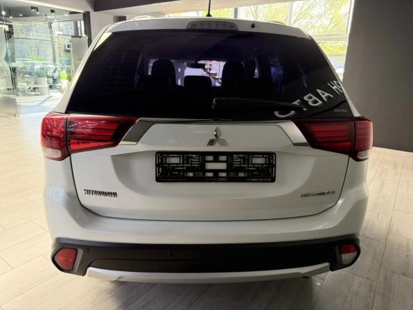 Mitsubishi Outlander III Рестайлинг 2 с пробегом 2016 года, цена 1 755 000 рублей, 132663 км, внедорожник, Автокод Объявления