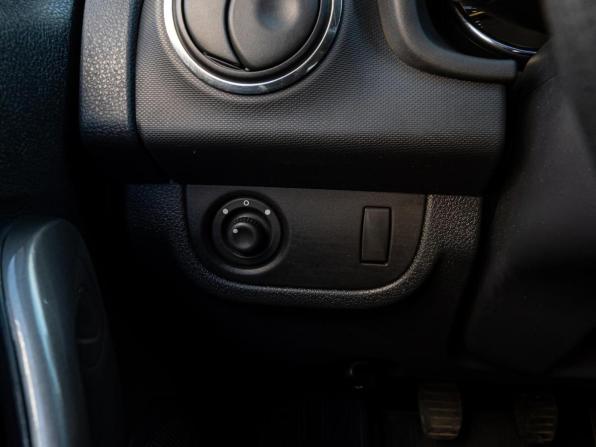 Renault Sandero II с пробегом 2016 года, цена 898 000 рублей, 112197 км, хэтчбек, Автокод Объявления