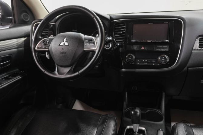 Mitsubishi Outlander III с пробегом 2013 года, цена 1 349 000 рублей, 215600 км, внедорожник, Автокод Объявления