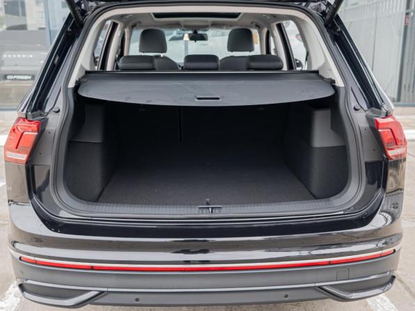 Volkswagen Tiguan II Рестайлинг (China Market) с пробегом 2025 года, цена 3 799 000 рублей, 40 км, внедорожник, Автокод Объявления