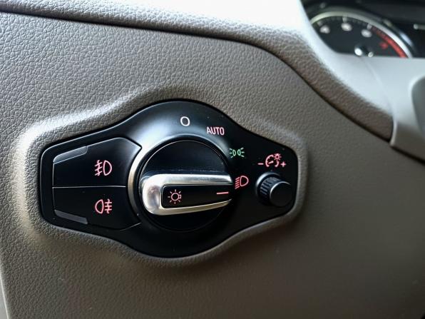 Audi Q5 I (8R) Рестайлинг с пробегом 2013 года, цена 1 849 000 рублей, 158220 км, внедорожник, Автокод Объявления