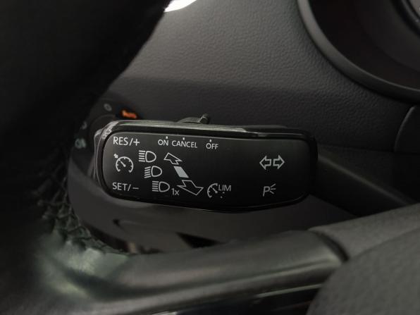 Skoda Octavia III (A7) Рестайлинг с пробегом 2018 года, цена 1 640 000 рублей, 129477 км, лифтбек, Автокод Объявления