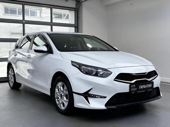 Kia Ceed III Рестайлинг с пробегом 2022 года, цена 2 039 000 рублей, 72051 км, хэтчбек, Автокод Объявления