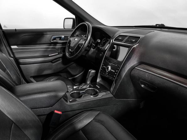 Ford Explorer V Рестайлинг с пробегом 2017 года, цена 2 490 000 рублей, 142892 км, внедорожник, Автокод Объявления