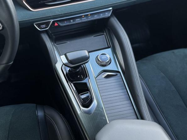 Geely Monjaro I с пробегом 2023 года, цена 3 435 000 рублей, 63557 км, внедорожник, Автокод Объявления