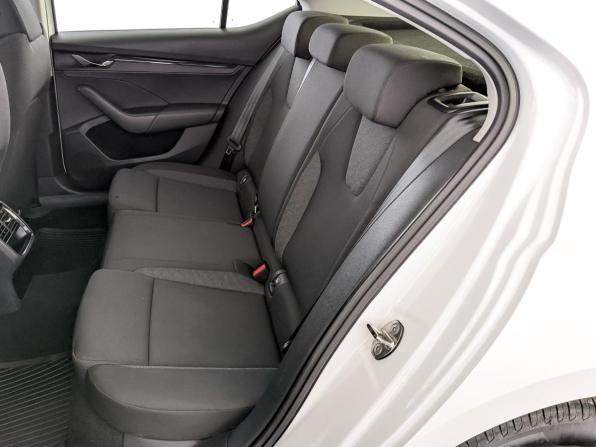 Skoda Octavia IV (A8) с пробегом 2021 года, цена 2 400 000 рублей, 69993 км, лифтбек, Автокод Объявления