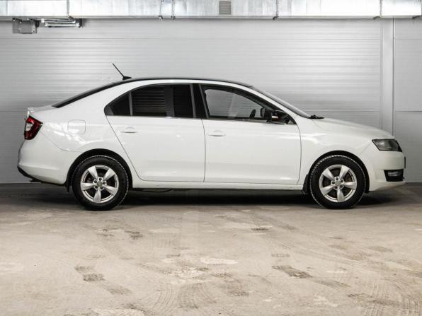 Skoda Rapid I с пробегом 2017 года, цена 1 345 000 рублей, 158936 км, лифтбек, Автокод Объявления