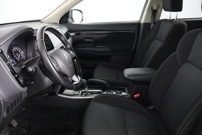 Mitsubishi Outlander III Рестайлинг 3 с пробегом 2019 года, цена 1 699 000 рублей, 145000 км, внедорожник, Автокод Объявления