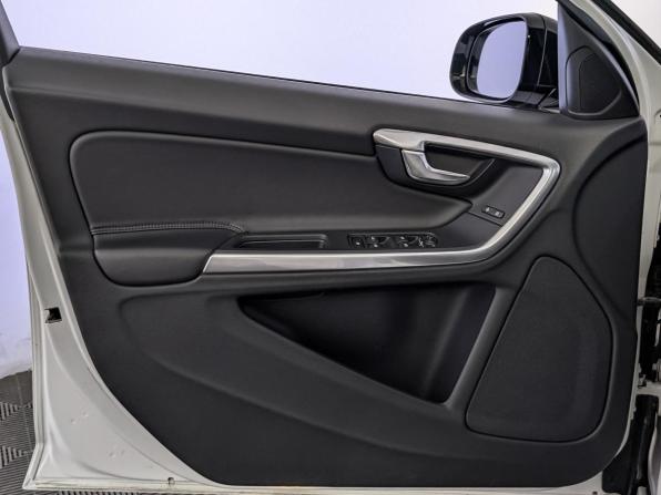 Volvo S60 Cross Country с пробегом 2018 года, цена 2 480 000 рублей, 138585 км, седан, Автокод Объявления