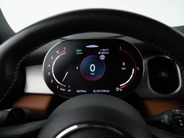 Mini Hatch III (F55/F56) Рестайлинг 2 с пробегом 2021 года, цена 3 799 000 рублей, 66279 км, хэтчбек, Автокод Объявления