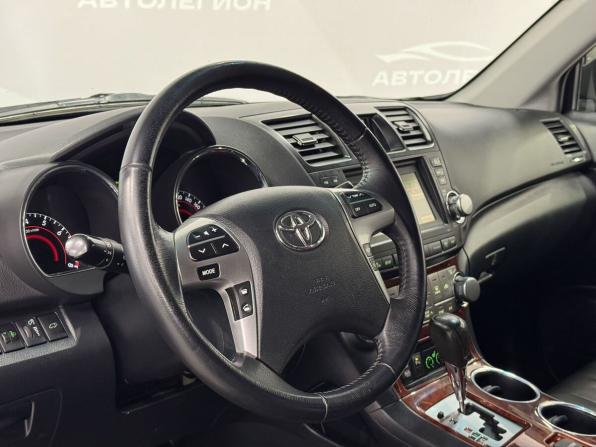 Toyota Highlander II (XU40) Рестайлинг с пробегом 2011 года, цена 2 100 000 рублей, 204000 км, внедорожник, Автокод Объявления