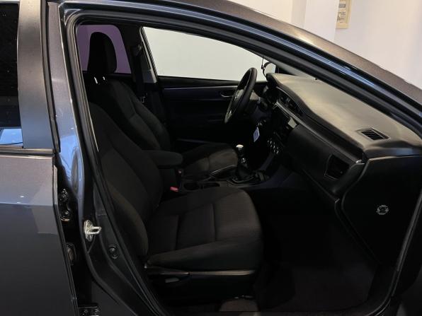 Toyota Corolla XI (E160 E170 E180) с пробегом 2013 года, цена 926 000 рублей, 237480 км, седан, Автокод Объявления