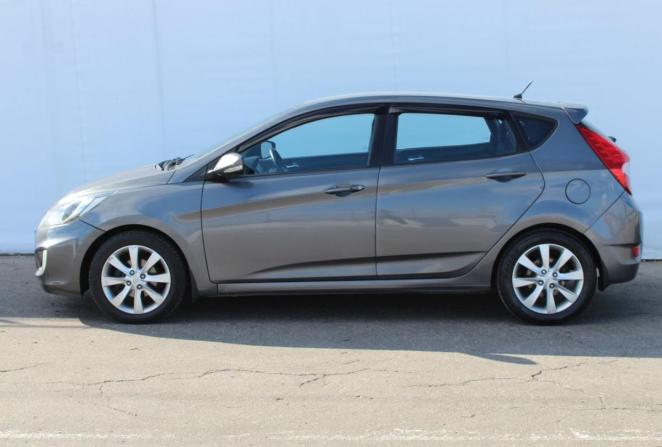 Hyundai Solaris I с пробегом 2012 года, цена 870 000 рублей, 180551 км, хэтчбек, Автокод Объявления