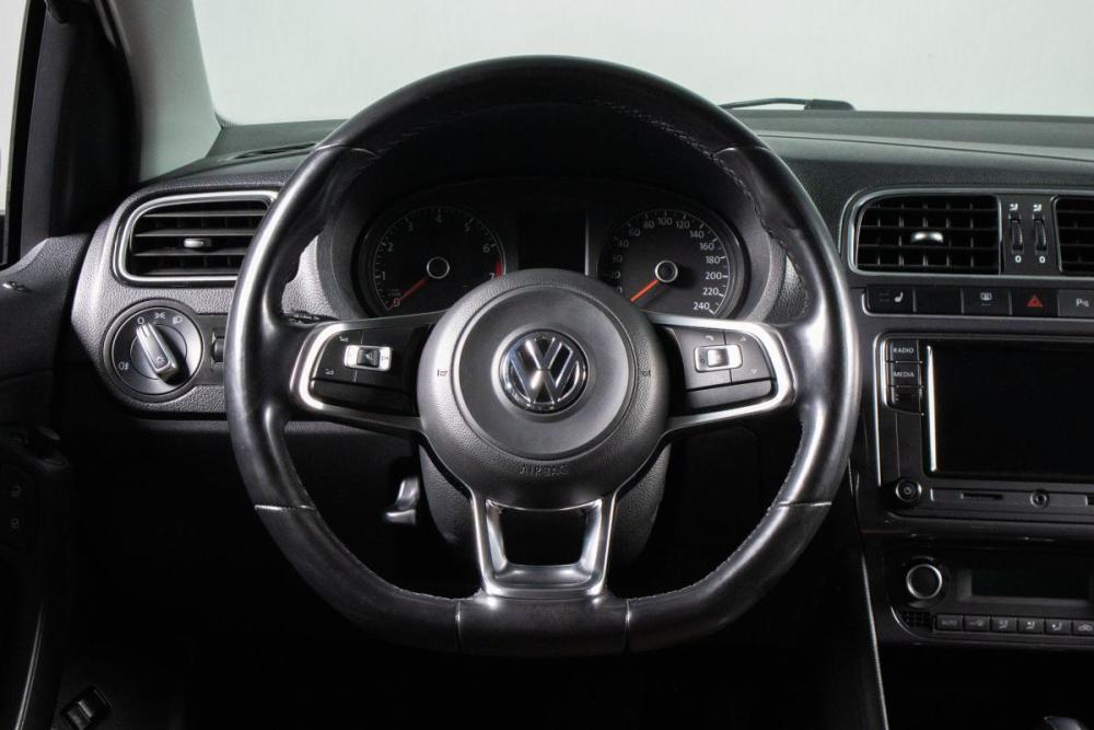 Volkswagen Polo V Рестайлинг Сургут  - изображение 12