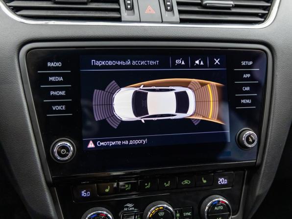 Skoda Octavia III (A7) Рестайлинг с пробегом 2020 года, цена 2 348 000 рублей, 71633 км, лифтбек, Автокод Объявления