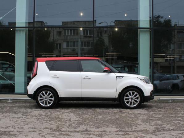 Kia Soul II Рестайлинг с пробегом 2018 года, цена 1 325 000 рублей, 226000 км, хэтчбек, Автокод Объявления