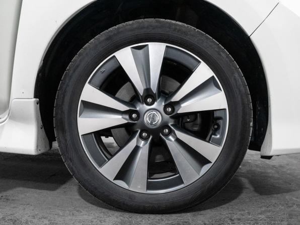 Nissan Leaf I (ZE0/AZE0) с пробегом 2017 года, цена 1 060 000 рублей, 127118 км, хэтчбек, Автокод Объявления
