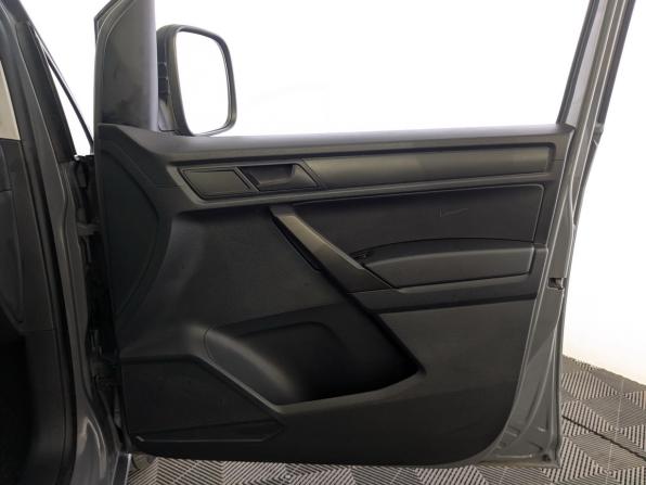 Volkswagen Caddy IV с пробегом 2019 года, цена 1 990 000 рублей, 138846 км, фургон, Автокод Объявления