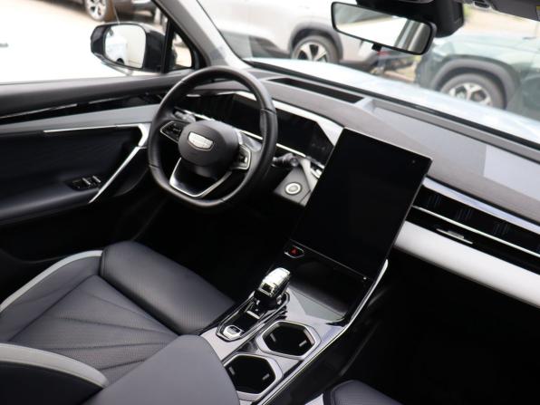 Geely Atlas II с пробегом 2024 года, цена 2 630 000 рублей, 35344 км, внедорожник, Автокод Объявления