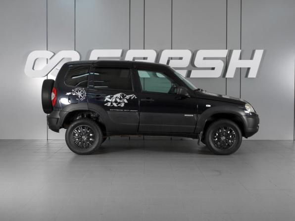 Chevrolet Niva I Рестайлинг с пробегом 2017 года, цена 745 000 рублей, 198217 км, внедорожник, Автокод Объявления