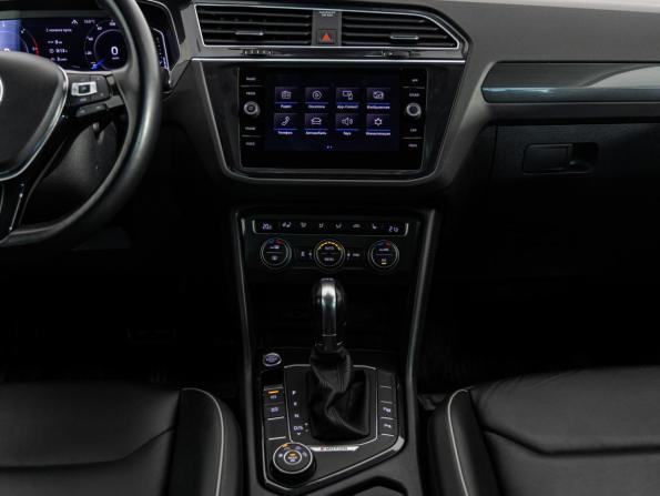 Volkswagen Tiguan II с пробегом 2019 года, цена 3 275 000 рублей, 62658 км, внедорожник, Автокод Объявления