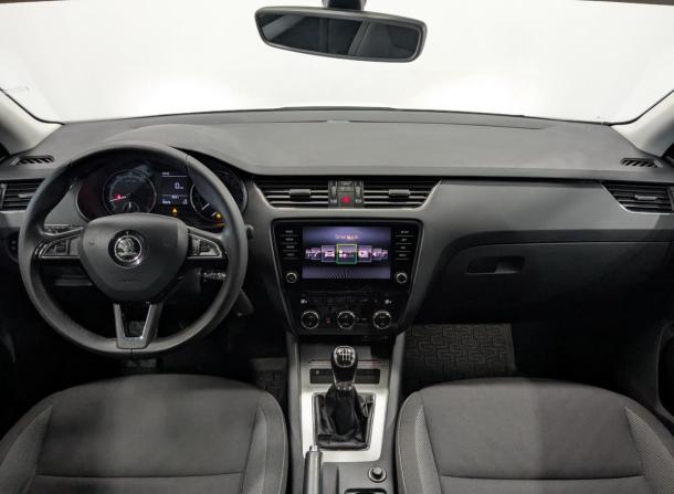 Skoda Octavia III (A7) Рестайлинг с пробегом 2017 года, цена 1 650 000 рублей, 97857 км, лифтбек, Автокод Объявления