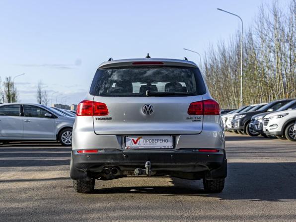 Volkswagen Tiguan I Рестайлинг с пробегом 2011 года, цена 1 030 000 рублей, 279931 км, внедорожник, Автокод Объявления
