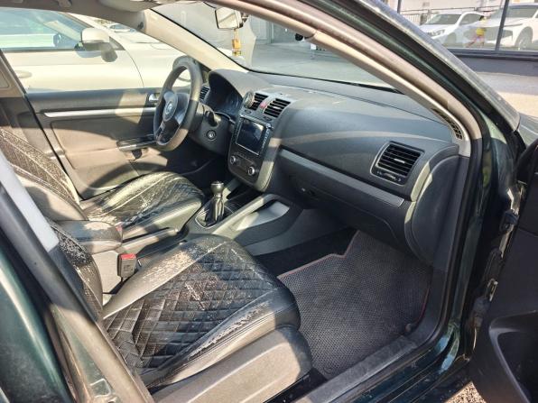 Volkswagen Jetta V с пробегом 2009 года, цена 359 000 рублей, 302173 км, седан, Автокод Объявления