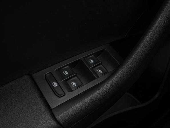 Volkswagen Polo VI с пробегом 2021 года, цена 1 700 000 рублей, 37238 км, лифтбек, Автокод Объявления