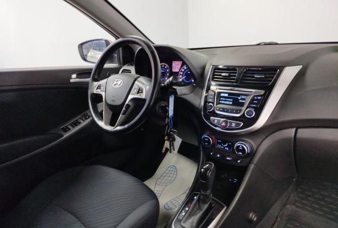 Hyundai Solaris I Рестайлинг с пробегом 2015 года, цена 1 300 000 рублей, 104804 км, седан, Автокод Объявления