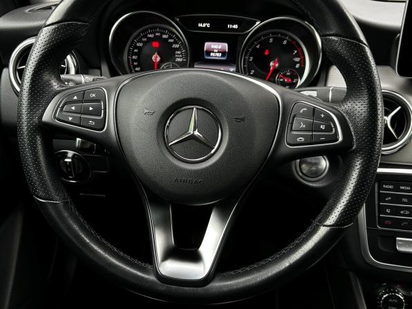 Mercedes-Benz GLA I (X156) Рестайлинг с пробегом 2019 года, цена 2 528 200 рублей, 95783 км, внедорожник, Автокод Объявления
