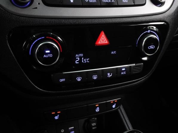 Hyundai Solaris II с пробегом 2018 года, цена 1 349 000 рублей, 155199 км, седан, Автокод Объявления