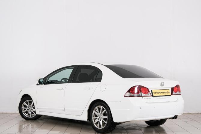 Honda Civic VIII Рестайлинг с пробегом 2011 года, цена 949 000 рублей, 210922 км, седан, Автокод Объявления