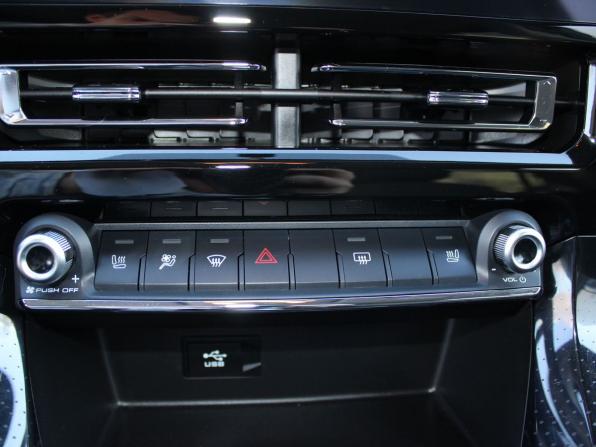 Haval M6 II с пробегом 2024 года, цена 1 799 000 рублей, 13380 км, внедорожник, Автокод Объявления