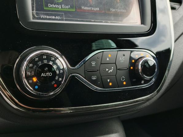 Renault Kaptur I с пробегом 2018 года, цена 1 070 000 рублей, 157723 км, внедорожник, Автокод Объявления