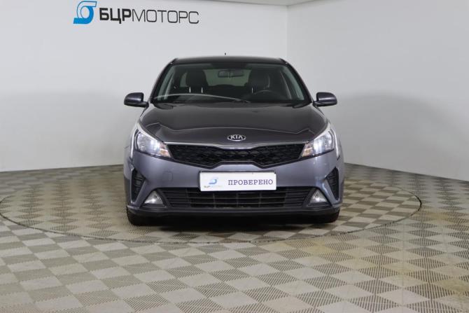 Kia Rio IV Рестайлинг с пробегом 2021 года, цена 1 429 990 рублей, 141221 км, седан, Автокод Объявления
