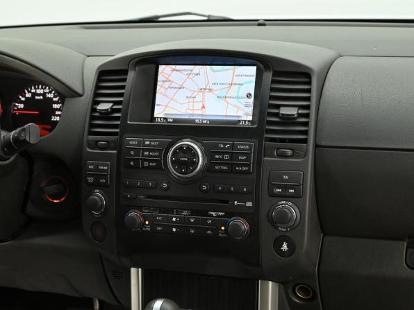 Nissan Pathfinder III Рестайлинг с пробегом 2010 года, цена 1 349 000 рублей, 177000 км, внедорожник, Автокод Объявления