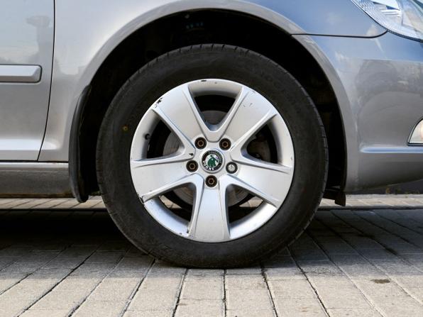 Skoda Octavia II (A5) Рестайлинг с пробегом 2013 года, цена 738 000 рублей, 244432 км, лифтбек, Автокод Объявления